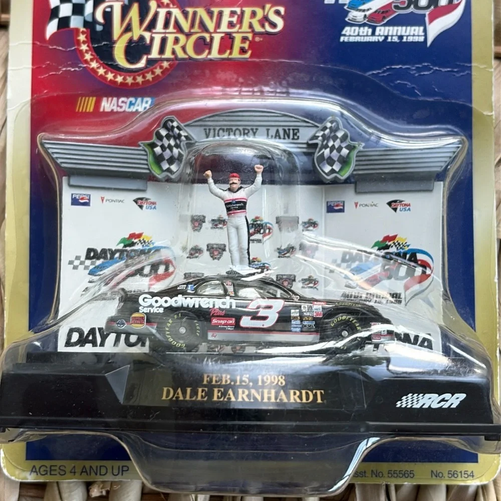 Winners Circle Daytona 500 Dale Earnhardt Feb 15 1998 Diecast Car Action Figure